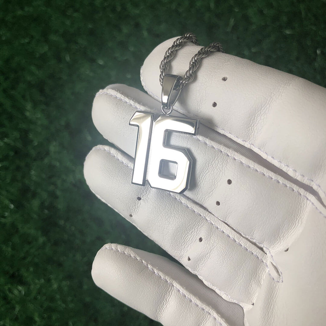 Signature Jersey Number Pendant in Silver