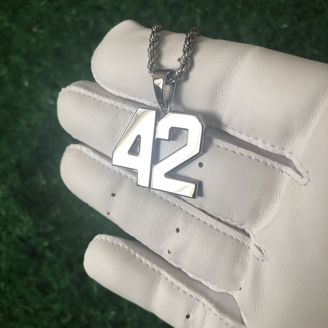Signature Jersey Number Pendant in Silver