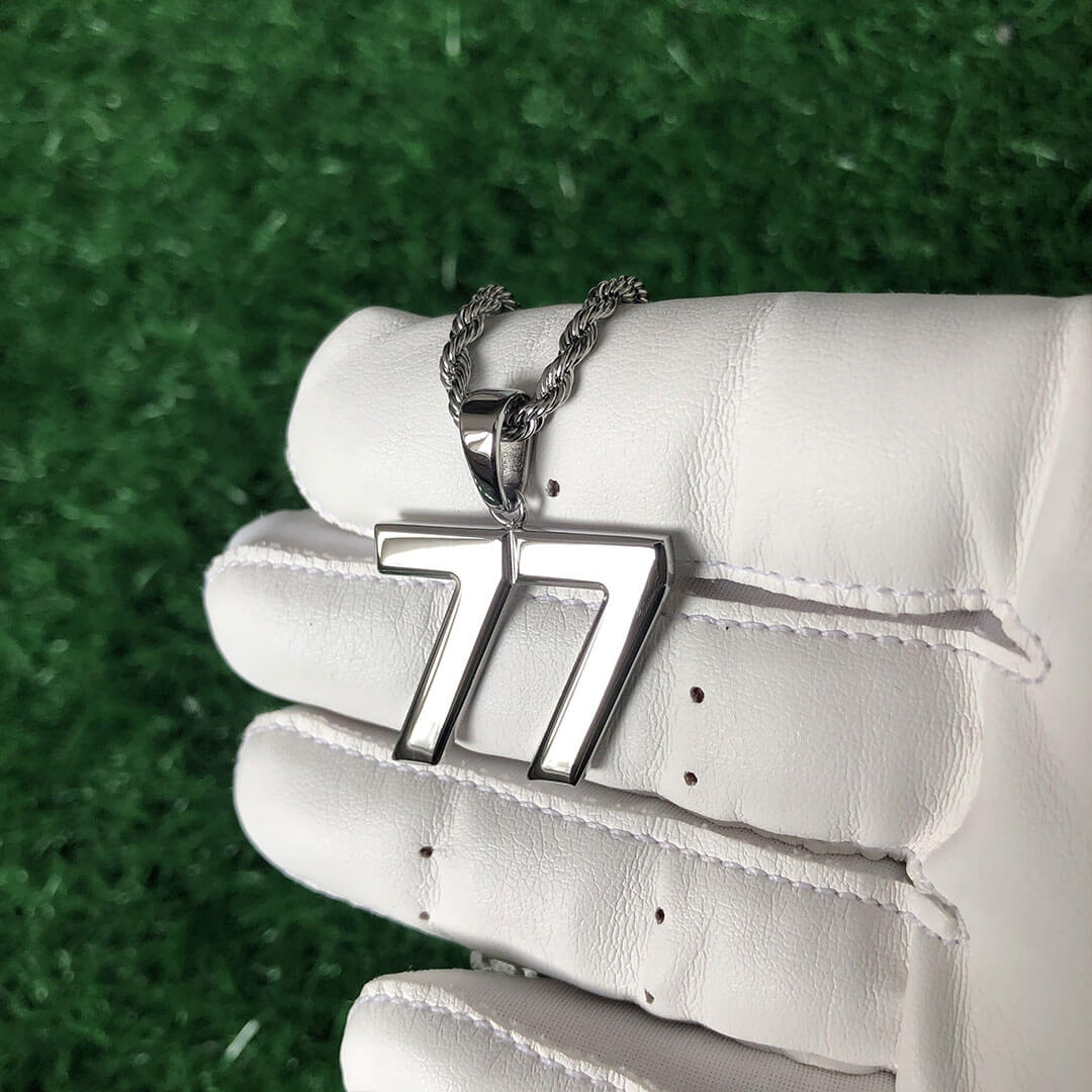 Signature Jersey Number Pendant in Silver